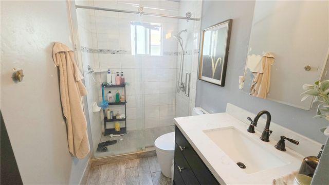 5104 Hampton Court, Bakersfield, CA 93309