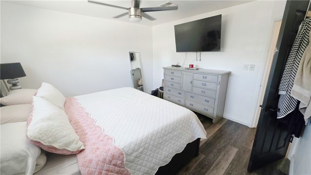 5104 Hampton Court, Bakersfield, CA 93309