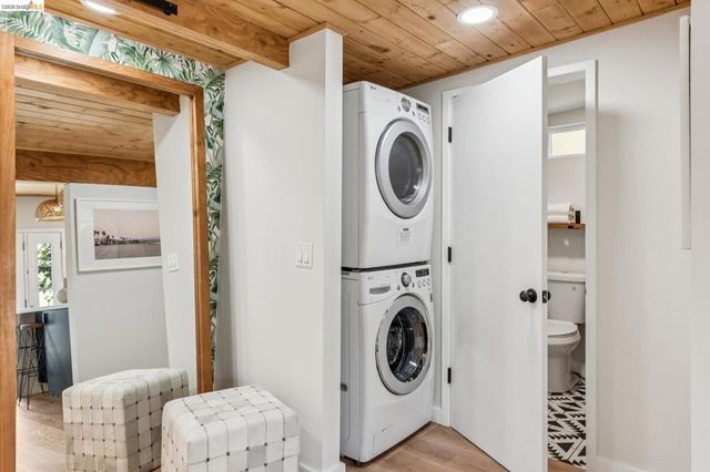 5215 Fleming Ave, Oakland, CA 94619