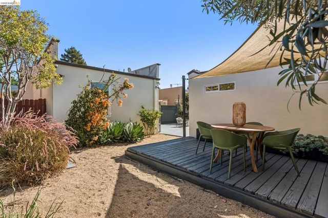 5215 Fleming Ave, Oakland, CA 94619