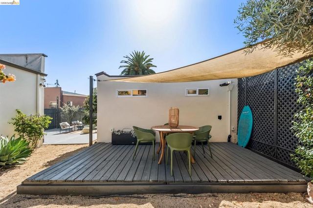 5215 Fleming Ave, Oakland, CA 94619