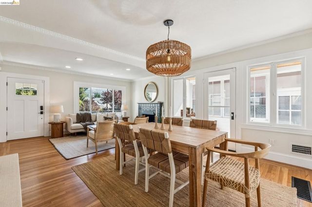 5215 Fleming Ave, Oakland, CA 94619