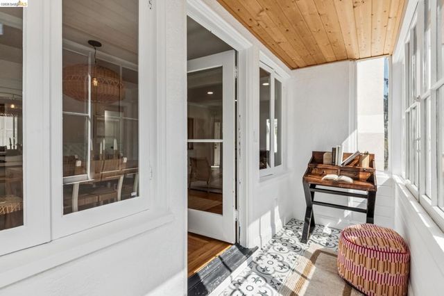 5215 Fleming Ave, Oakland, CA 94619
