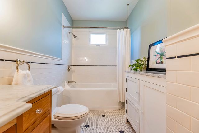 1011 Thomas Avenue, Forest Park, IL 60130