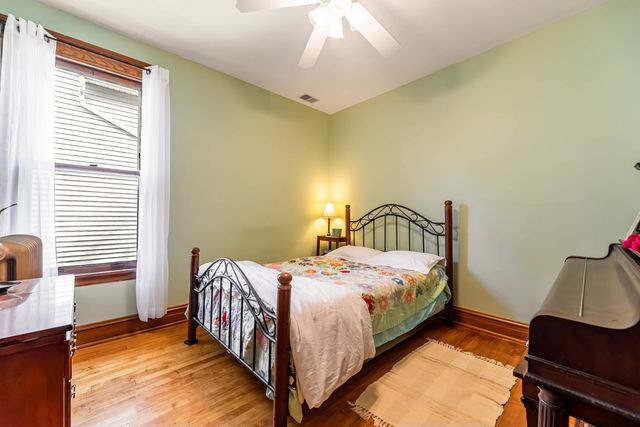 1011 Thomas Avenue, Forest Park, IL 60130