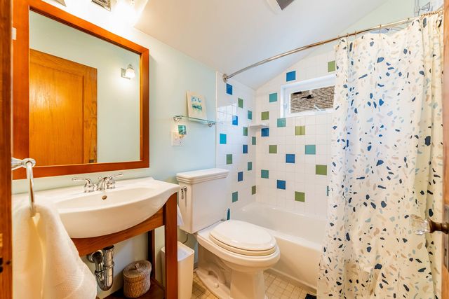 1011 Thomas Avenue, Forest Park, IL 60130