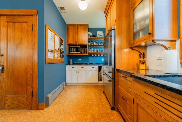 1011 Thomas Avenue, Forest Park, IL 60130