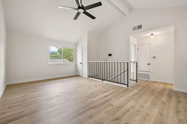 8211 Greenslope DR, Austin, TX 78759