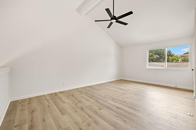 8211 Greenslope DR, Austin, TX 78759