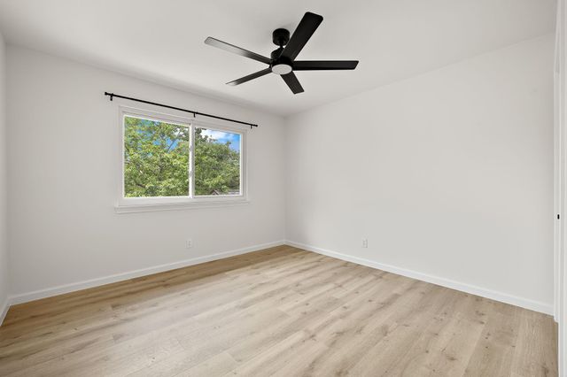 8211 Greenslope DR, Austin, TX 78759
