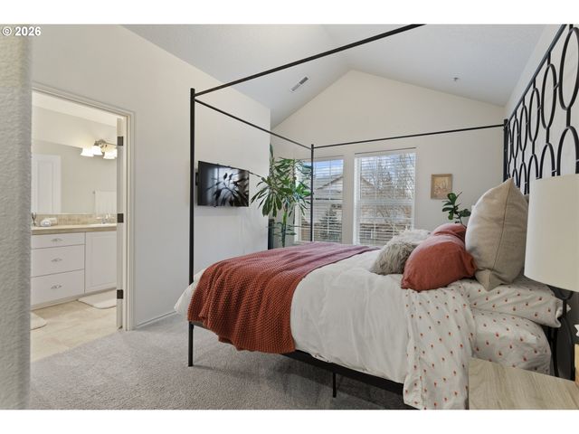 16167 Nw CENTINE Ln, Portland, OR 97229