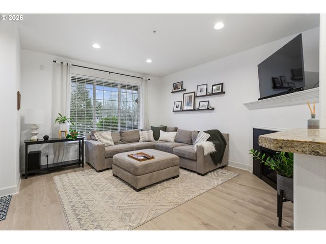 16167 Nw CENTINE Ln, Portland, OR 97229