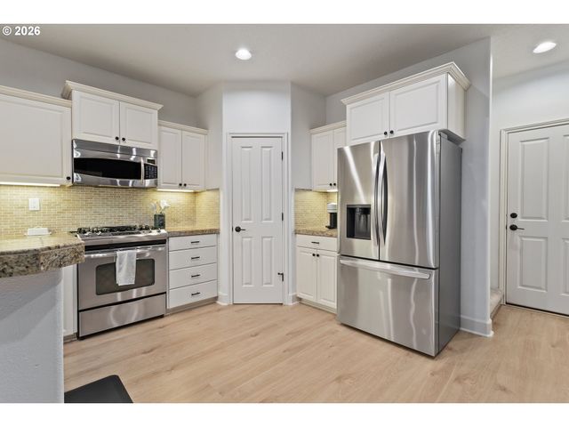 16167 Nw CENTINE Ln, Portland, OR 97229