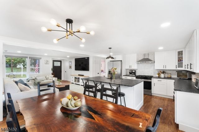 5 Dalrymple St, Randolph Twp., NJ 07869
