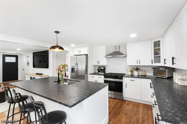 5 Dalrymple St, Randolph Twp., NJ 07869