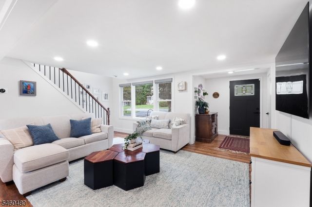 5 Dalrymple St, Randolph Twp., NJ 07869