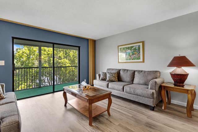 2209 S Cypress Bend Drive 507, Pompano Beach, FL 33069