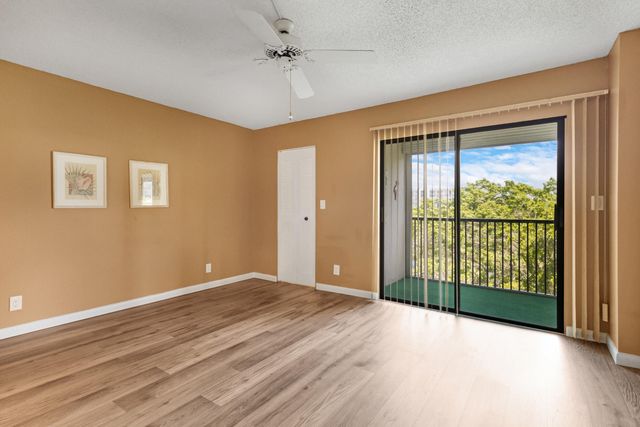 2209 S Cypress Bend Drive 507, Pompano Beach, FL 33069