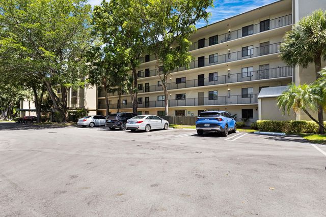 2209 S Cypress Bend Drive 507, Pompano Beach, FL 33069