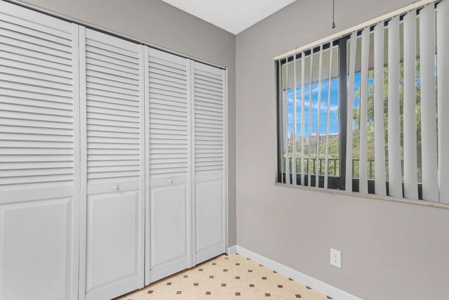 2209 S Cypress Bend Drive 507, Pompano Beach, FL 33069