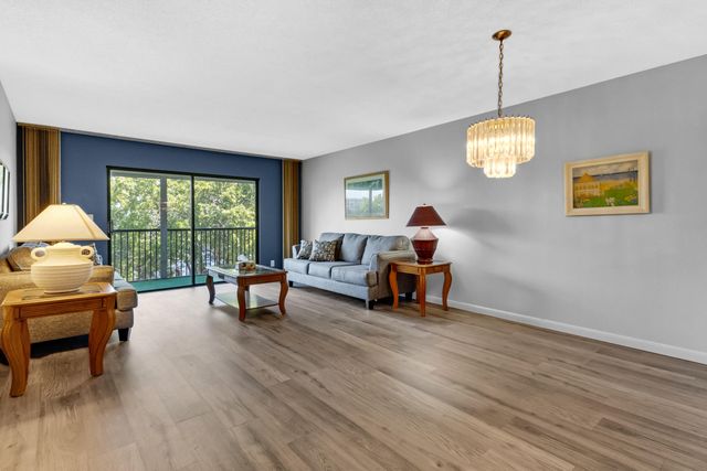 2209 S Cypress Bend Drive 507, Pompano Beach, FL 33069