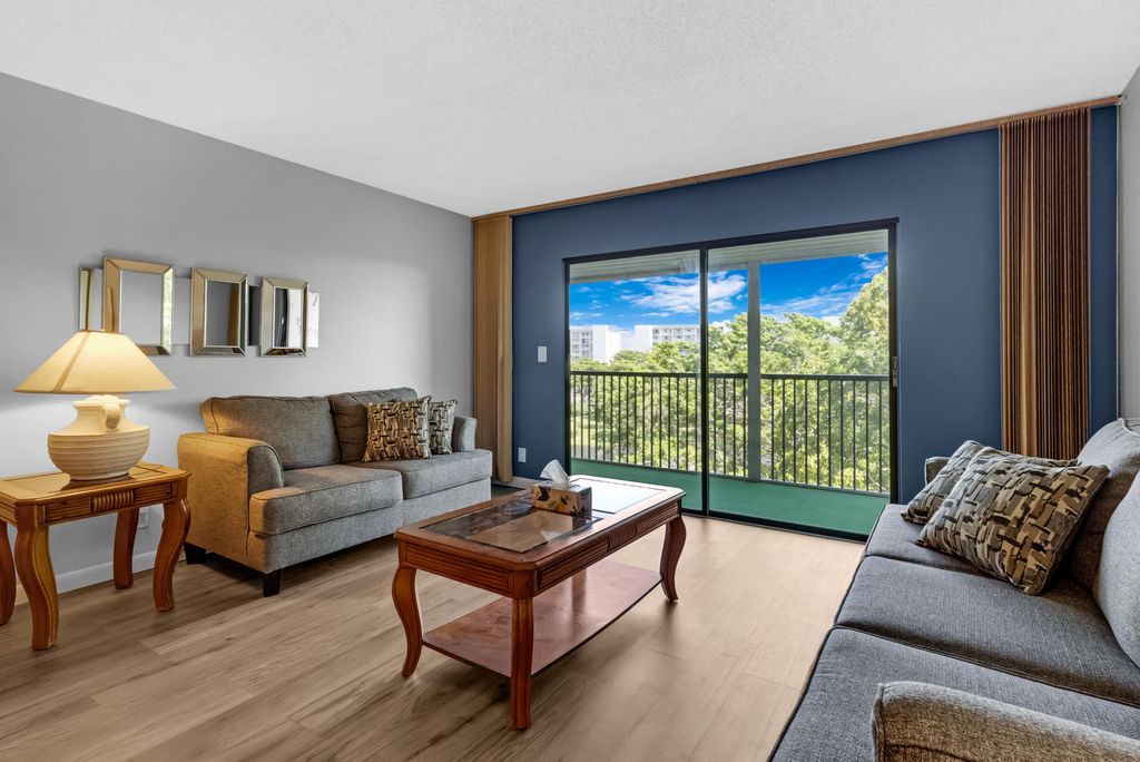 2209 S Cypress Bend Drive 507, Pompano Beach, FL 33069