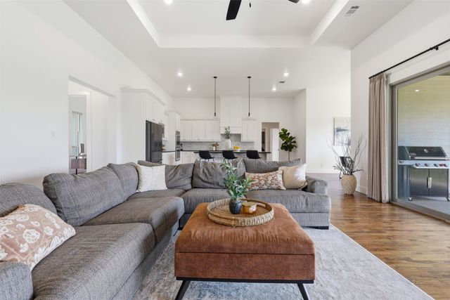 7736 Laura Lake Lane, Fort Worth, TX 76126