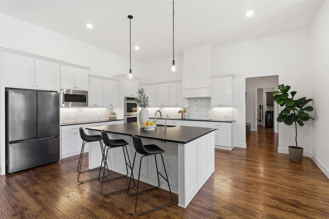 7736 Laura Lake Lane, Fort Worth, TX 76126