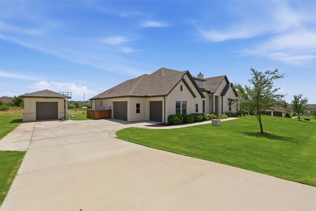 7736 Laura Lake Lane, Fort Worth, TX 76126
