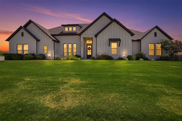 7736 Laura Lake Lane, Fort Worth, TX 76126
