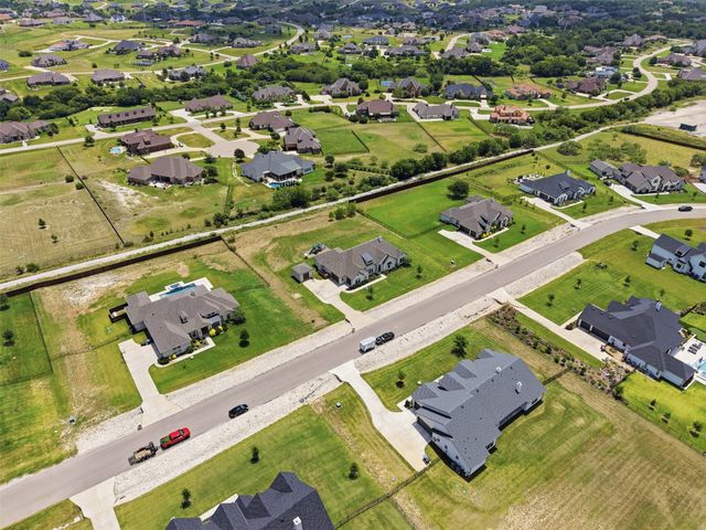 7736 Laura Lake Lane, Fort Worth, TX 76126