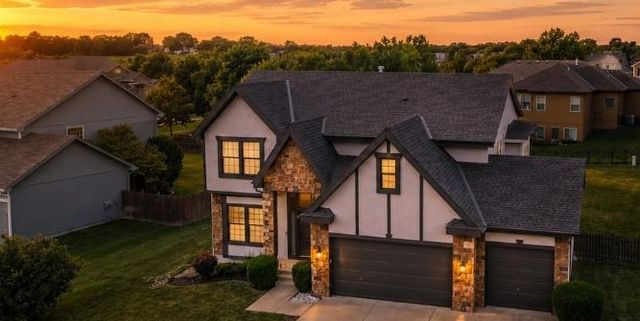 1304 Aberdeen Circle, Raymore, MO 64083