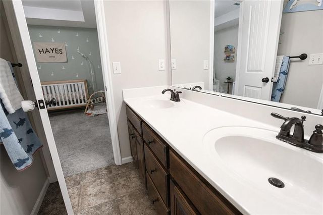 1304 Aberdeen Circle, Raymore, MO 64083