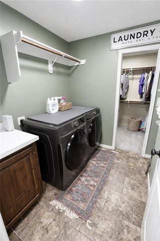 1304 Aberdeen Circle, Raymore, MO 64083