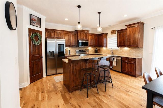1304 Aberdeen Circle, Raymore, MO 64083