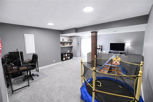 1304 Aberdeen Circle, Raymore, MO 64083