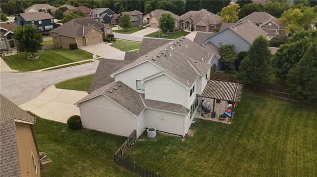 1304 Aberdeen Circle, Raymore, MO 64083