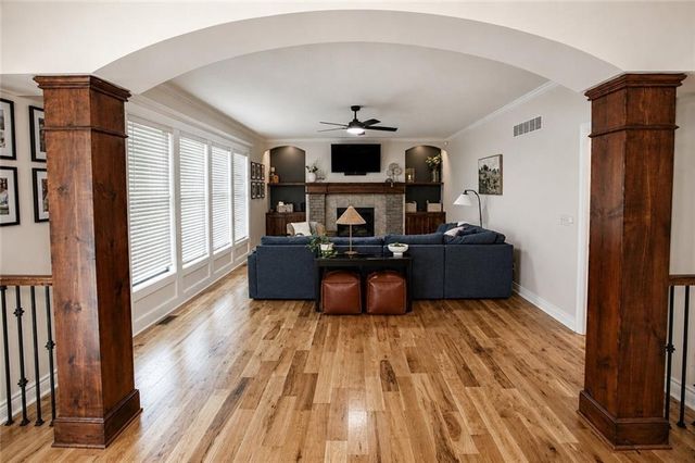 1304 Aberdeen Circle, Raymore, MO 64083