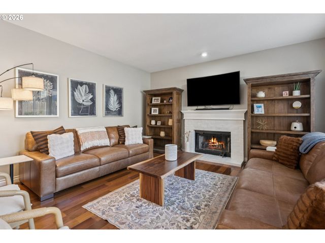 6155 FROST Ln, Lake Oswego, OR 97035