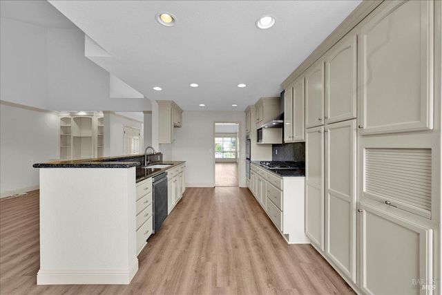104 Cannes Ct, Fairfield, CA 94534