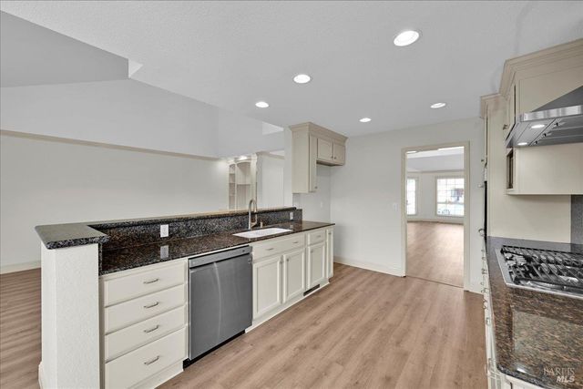 104 Cannes Ct, Fairfield, CA 94534