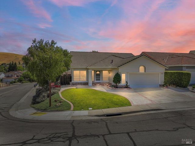 104 Cannes Ct, Fairfield, CA 94534
