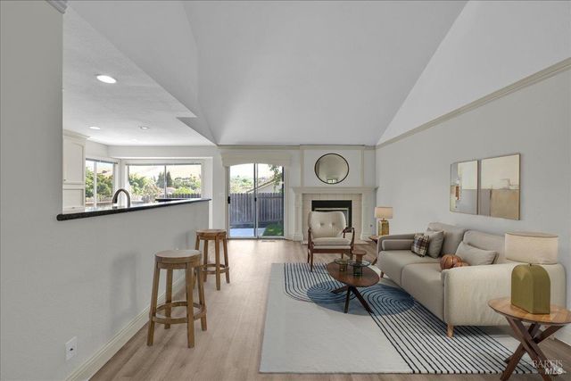 104 Cannes Ct, Fairfield, CA 94534