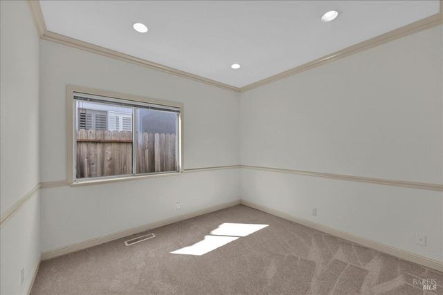 104 Cannes Ct, Fairfield, CA 94534