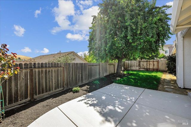 104 Cannes Ct, Fairfield, CA 94534