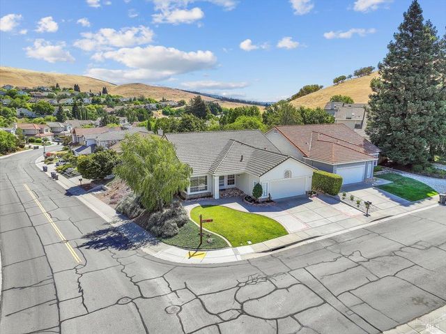 104 Cannes Ct, Fairfield, CA 94534