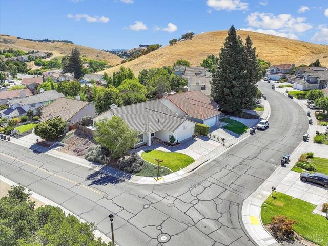 104 Cannes Ct, Fairfield, CA 94534