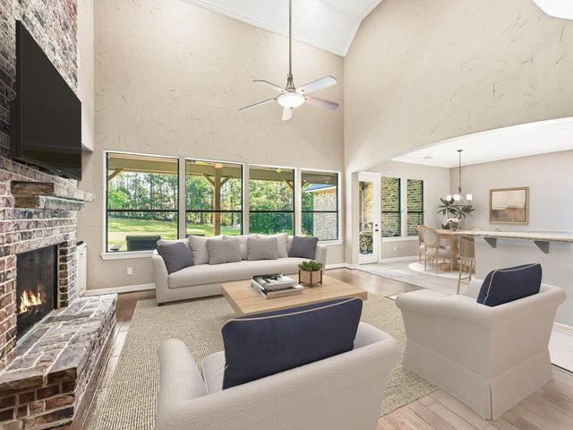 127 Leah Drive, Montgomery, TX 77316