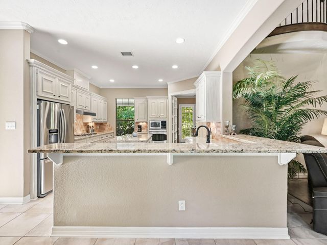 127 Leah Drive, Montgomery, TX 77316