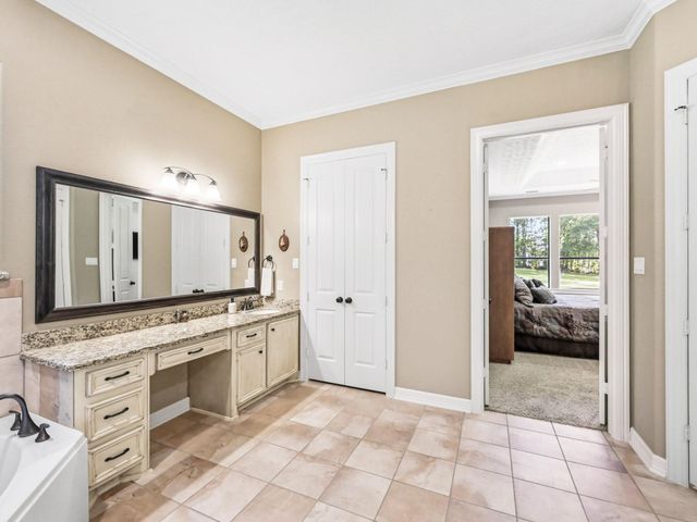 127 Leah Drive, Montgomery, TX 77316